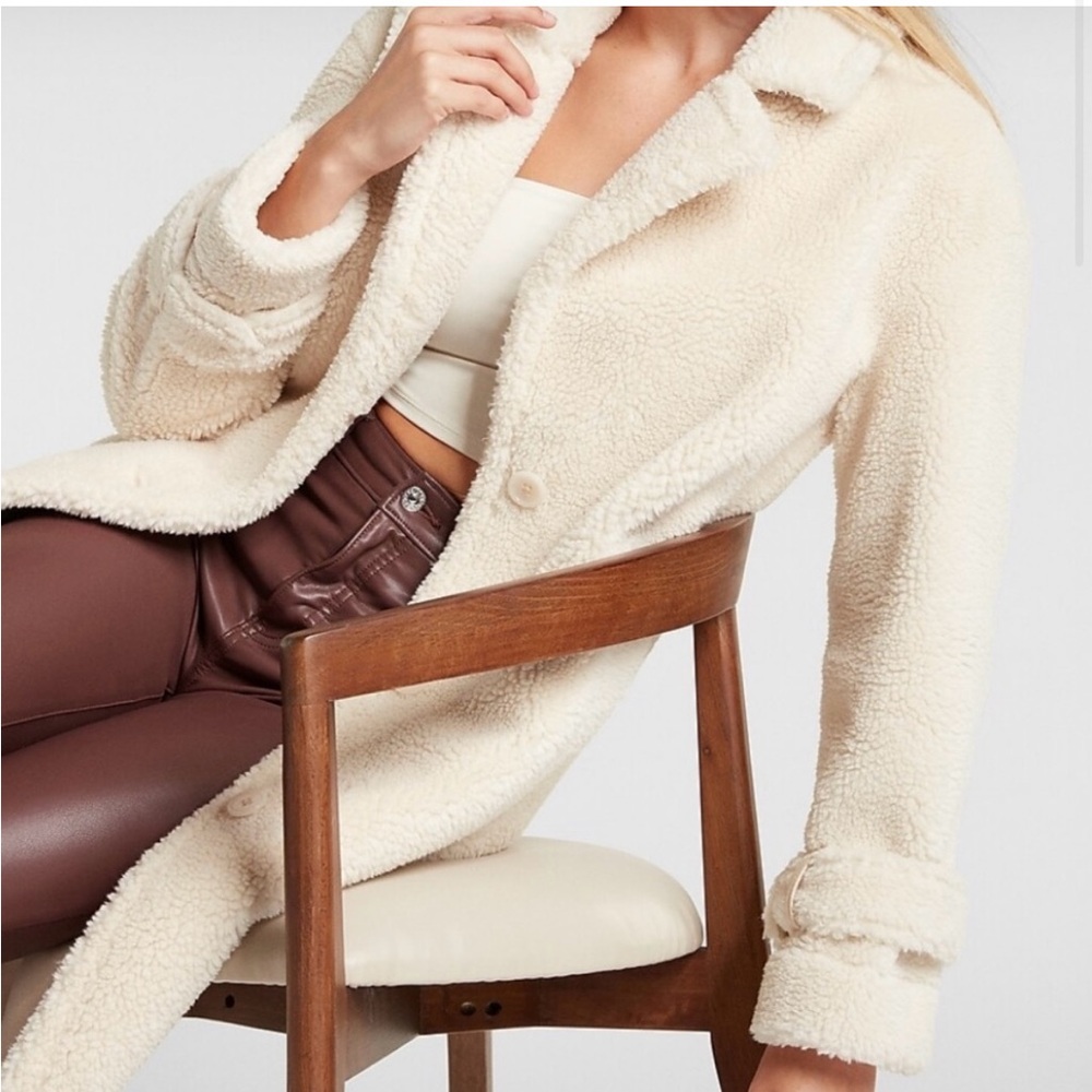 Express Teddy Coat - Picture 2 of 9